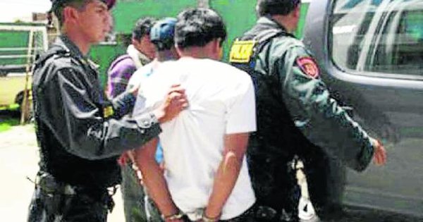 Inician juicio contra banda de policÃ­as y civiles que arrebataban droga a mochileros   